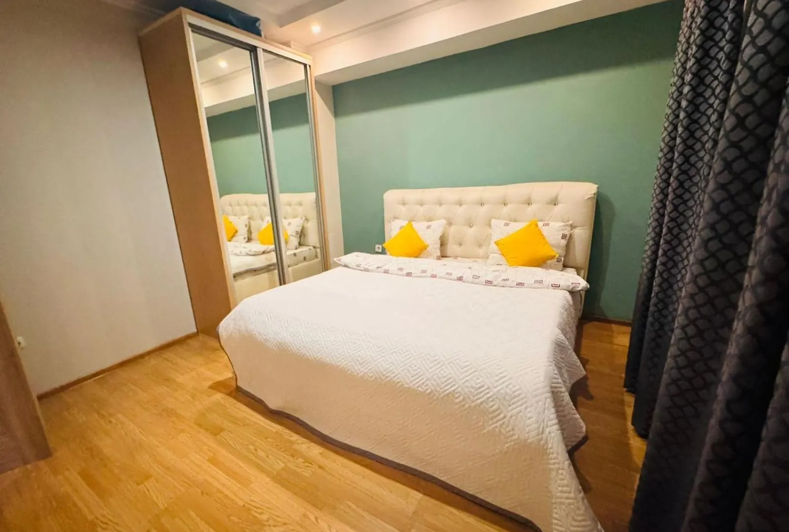 Квартира Рядом С Мега Центр Almaty Apartment